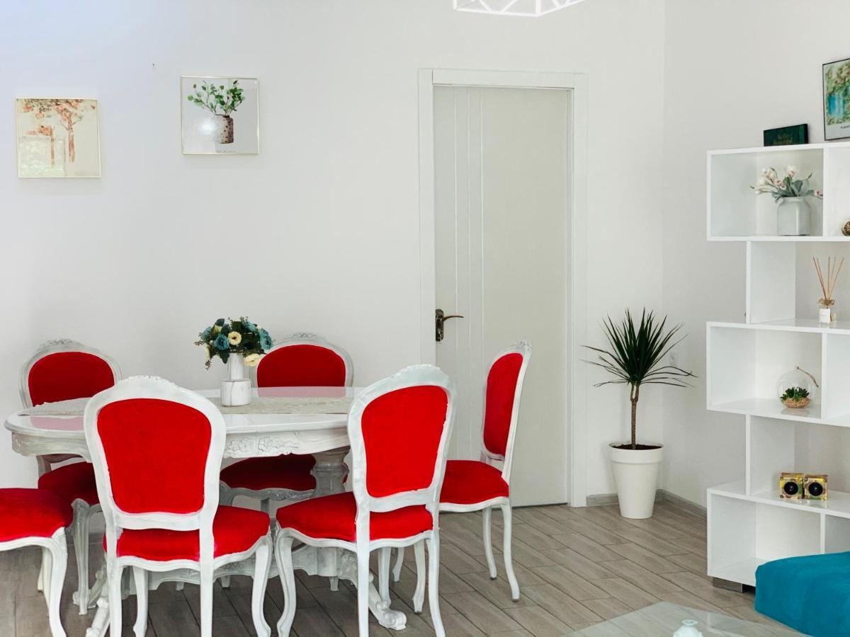 Sweet Apartment In Kutaisi Exterior foto
